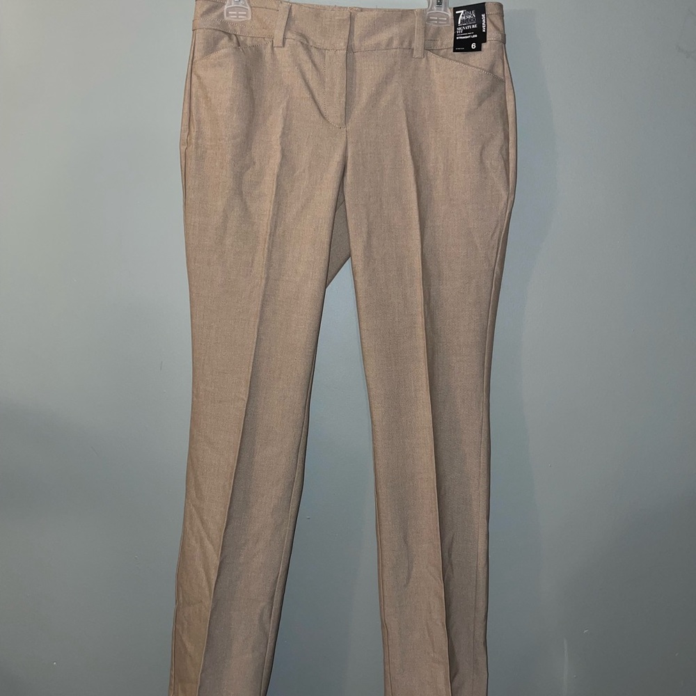 New York & Company Straight Leg Size 6 Tan Dress Pants